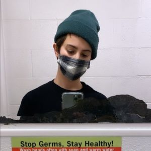 Meet your Posher, Em